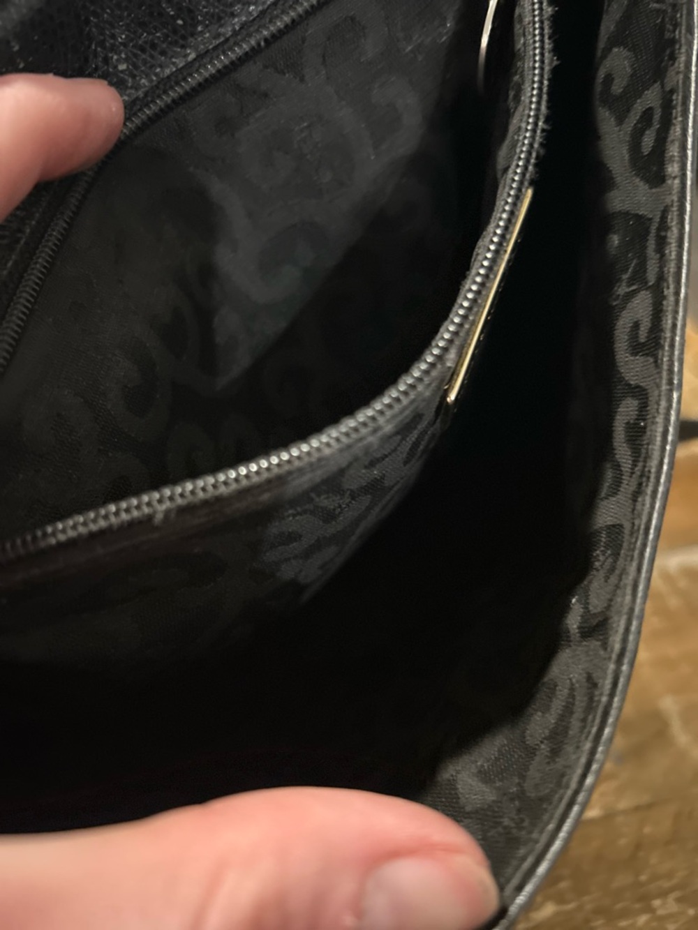 Saint Laurent Black Embossed Leather Crossbody Bag RARE VINTAGE 100% Authentic - Picture 12 of 15